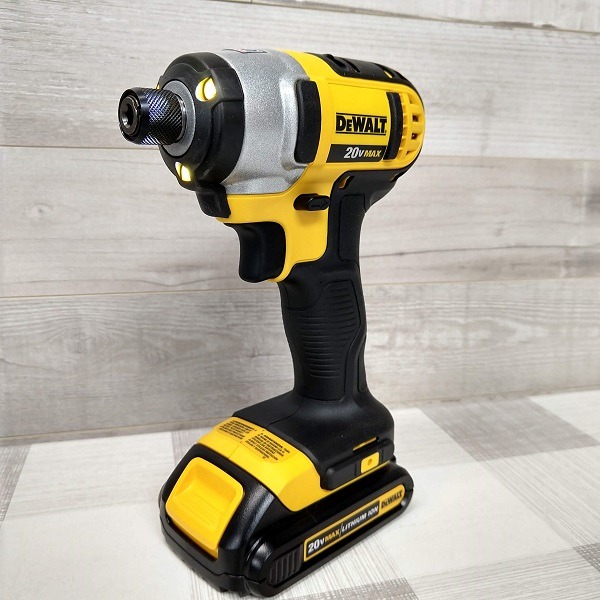 Impacto DeWALT 20V Con Estuche, Baterias y Cargador
