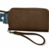 Cartera de mano para mujer color café marca Universal Thread