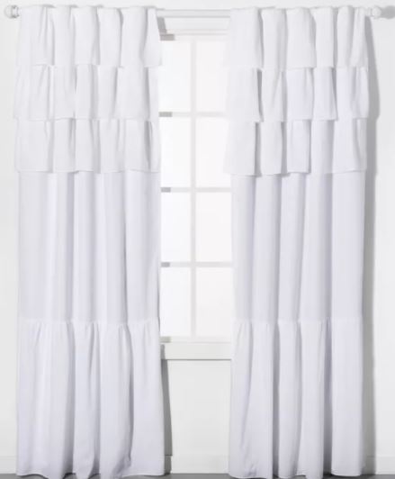 Par de cortinas blancas onduladas, Marca Pillowfort