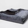 Manta acolchada 55″ X 80″ Color Gris Marca Threshold