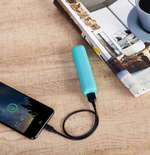 Cargador portátil de 3350 Mah. Color verde azulado, marca onn. - Imagen 3