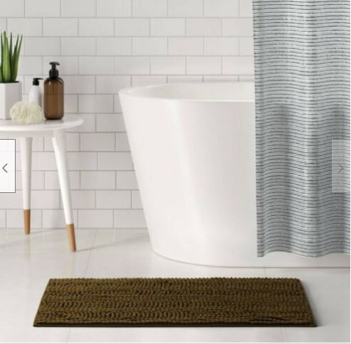 Par de alfombras para baño marca Room Essentials