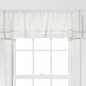 Balance de cortina 15" X 54" Marca Threshold