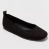 Zapatos talla 9 1/2 para dama marca Universal Thread