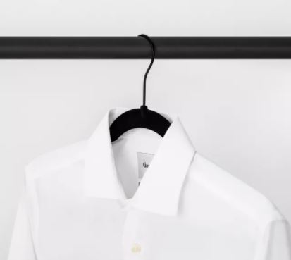 Juego de 30 ganchos para ropa. Marca Made by Design - Imagen 2