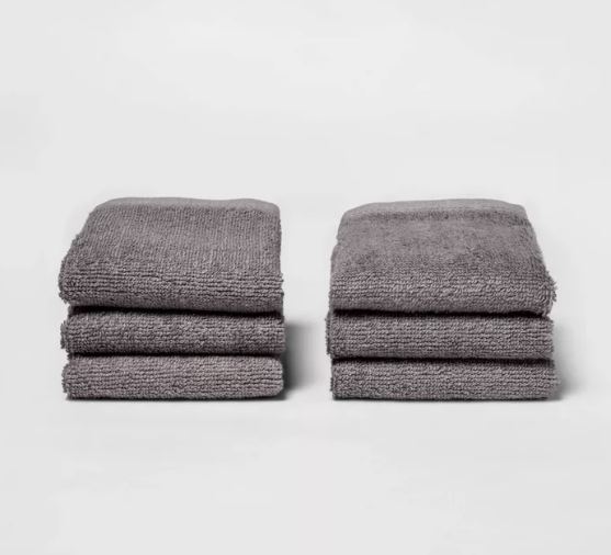 Paquete de 6 toallas para manos marca Room Essentials