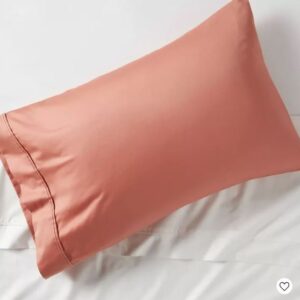 Alternative view of Par de fundas de almohada tamaño King marca Threshold