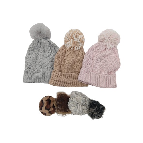 Paquete de 3 gorros de invierno para dama con accesorio intercambiable marca Time And Tru