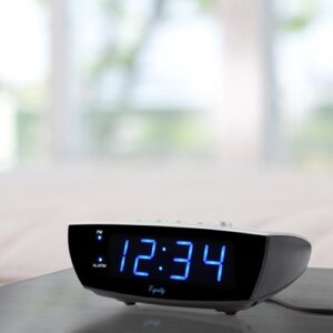 Alternative view of Reloj despertador digital de escritorio con luz LED marca Equity