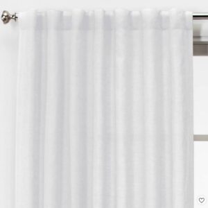 Cortina color blanco de 84" marca Threshold