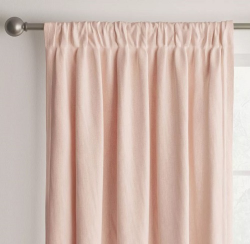 Par de paneles de cortina térmica rosa de 63" x 42" marca Room Essentials™ - Imagen 3