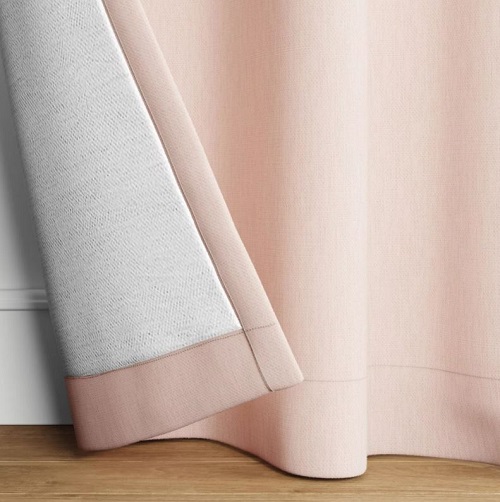 Par de paneles de cortina térmica rosa de 63" x 42" marca Room Essentials™ - Imagen 2
