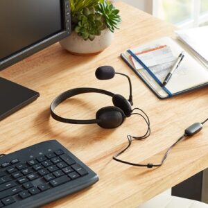 Alternative view of Audifonos estéreo de 3,5 mm con micrófono incorporado marca Onn