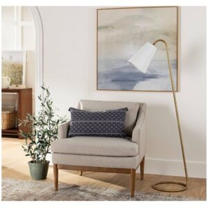 Alternative view of Lámpara de pie inclinada de tubo metálico marca Threshold