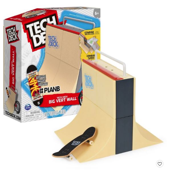 Mini rampa para patinetas de mano marca Tech Deck