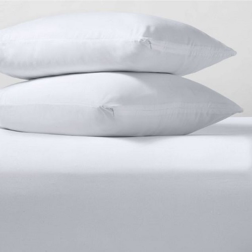 2 fundas protectoras de almohada tamaño King marca Room Essentials - Imagen 2
