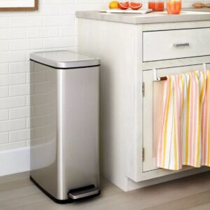 Alternative view of Bote de basura de 45 l de acero inoxidable con escalones delgados marca Brightroom
