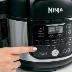 Alternative view of Olla a presión PRO y Freidora de aire de 6.5-Qt 11 en 1 marca Ninja Foodi