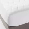 Cubre colchón Tamaño Queen, Blanco Marca Room Essentials