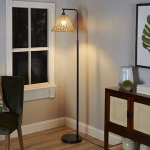 Alternative view of Lámpara de pie de metal negro con pantalla de mimbre marca Better Homes & Gardens