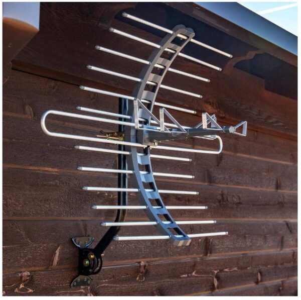 Antena de TV profesional alcance de 70 millas, VHF/UHF - GE