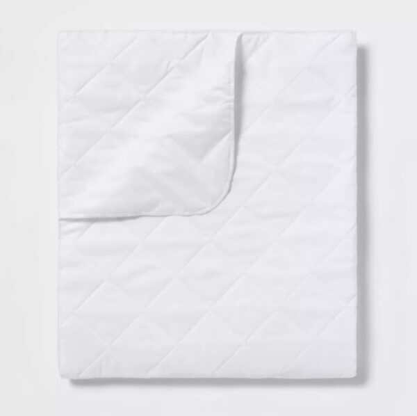 Cubrecolchón impermeable universal, Blanco - Room Essentials™
