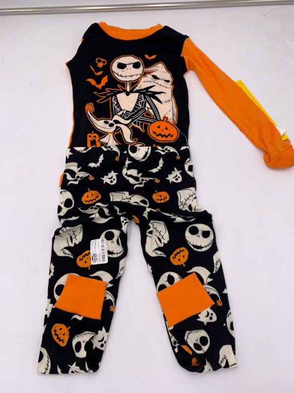 Conjunto de pijama para niños  talla 4 de Jack Skellington