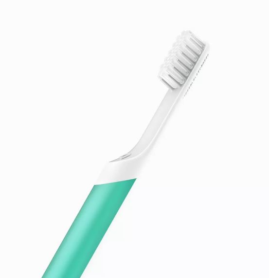 Cepillo de dientes eléctrico de plástico con estuche de viaje - quip - Imagen 3