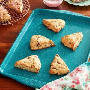 Alternative view of Charola hornear antiadherente de 13" x 18" marca The Piooner Woman