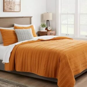 Colcha para cama tamaño KING marca Threshold