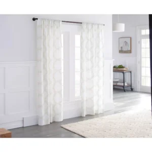 Alternative view of Cortinero con diseño de tuberías de 66In marca Threshold