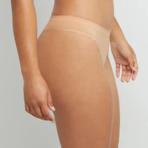 Alternative view of Paquete de 6 calzones para dama talla M - Hanes