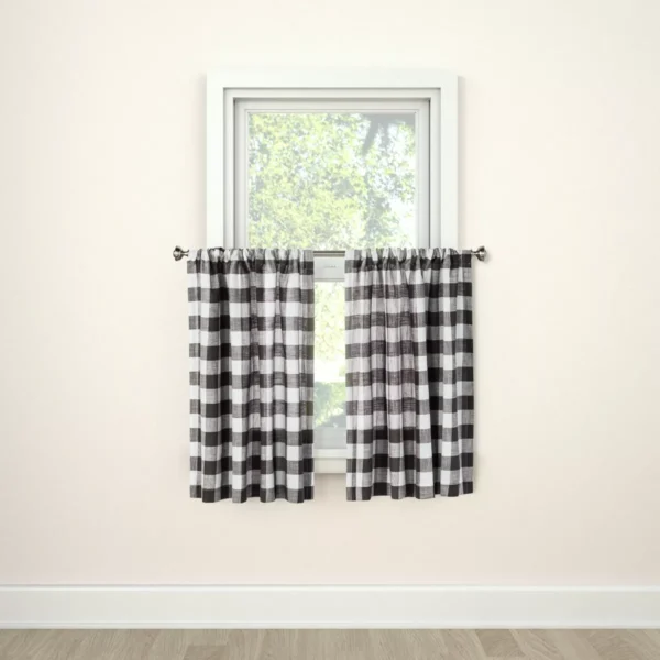 2 cortinas pequeñas a cuadros blanco y negro marca Threshold