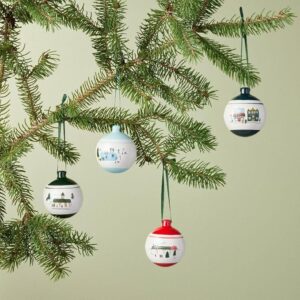 Alternative view of Paquete de 4 esferas navideñas para arbol - Hearth & Hand