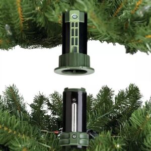 Alternative view of Árbol de Navidad preiluminado Norway de 9 pies - Member's Mark
