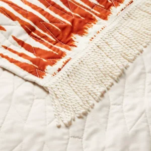 Alternative view of Colcha con detalles en blanco y naranja tamaño Twin/ExtraTwin - Opalhouse Jungalow