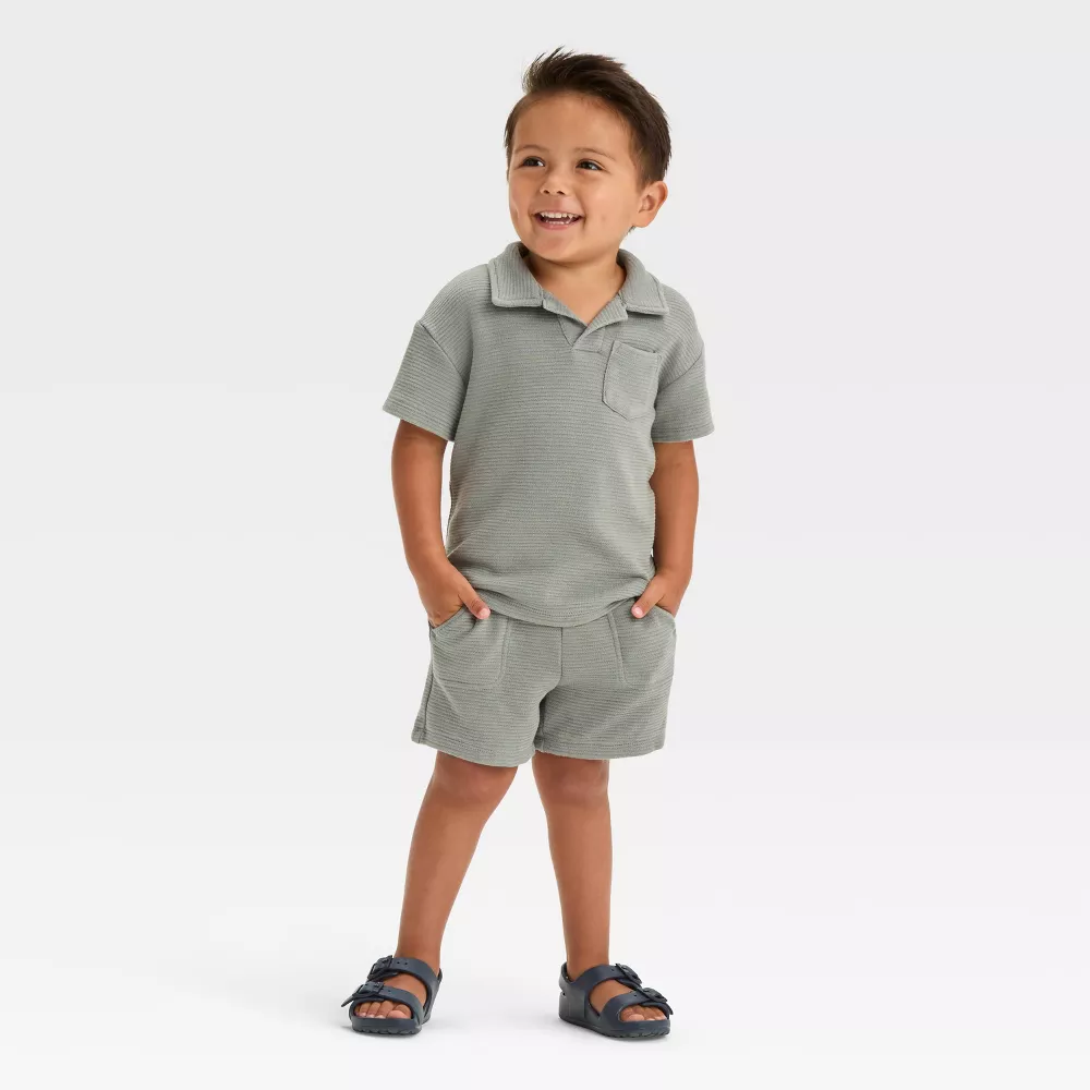 Conjunto de ropa para niño piezas short y camisa talla 12 m - Main Image