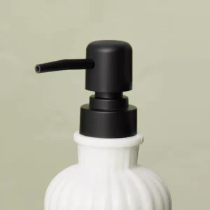 Alternative view of Dispensador de jabón de vidrio de 10 oz marca Hearth & Hand