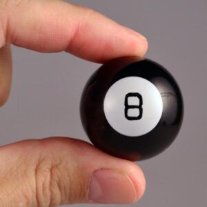 Alternative view of Mini bola 8 de juguete