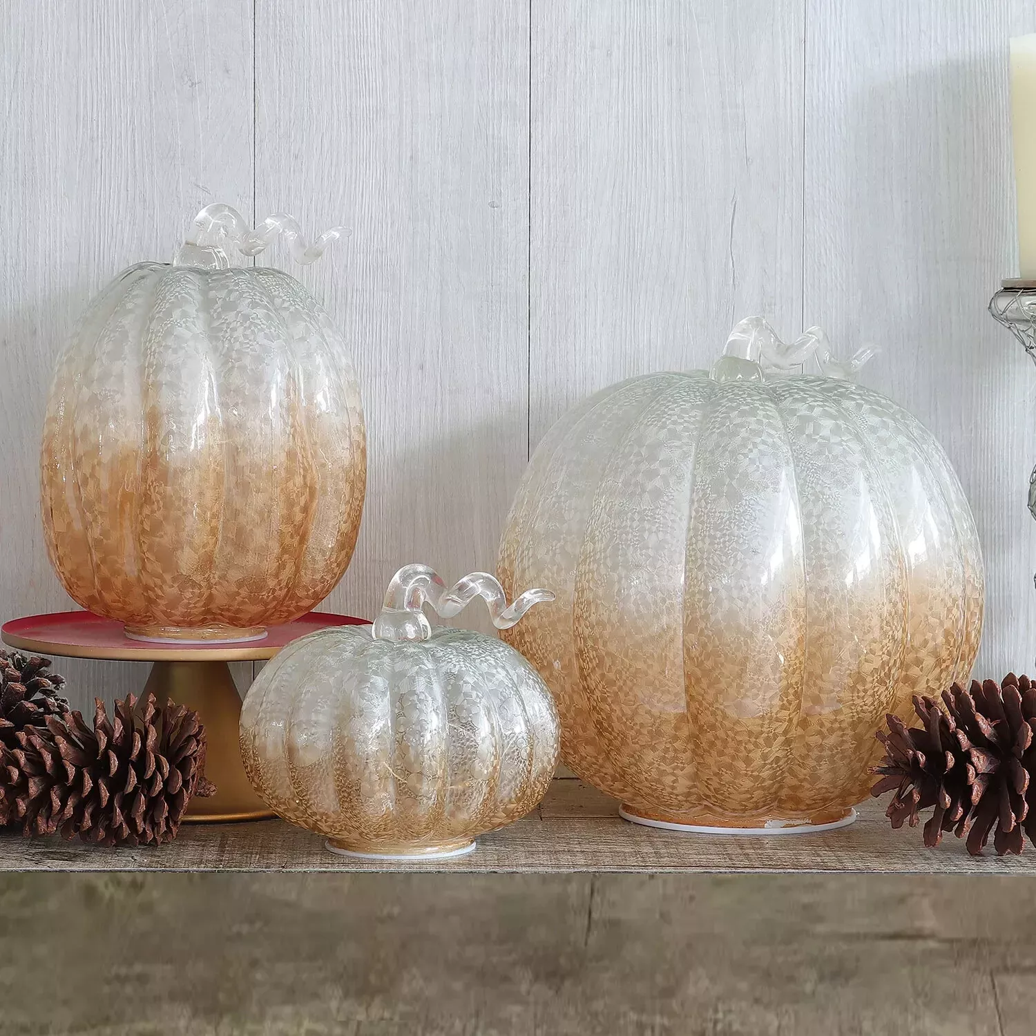 Decoración de 3 calabazas preiluminadas para exterior marca Member's Mark - Imagen 4
