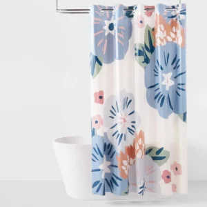 Cortina para baño con ojales marca Room Essentials