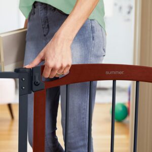 Alternative view of Puerta de seguridad para bebés de 42"W x 30"H marca Summer Infant Essex Craft