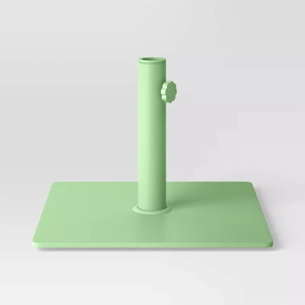 Base cuadrada para sombrilla marca Room Essentials