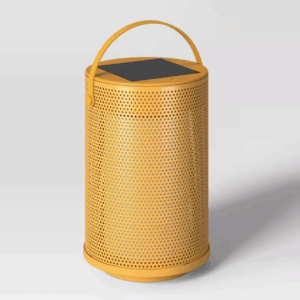 Alternative view of Linterna LED de exterior de malla solar y recargable por USB, amarillo - Room Essentials™