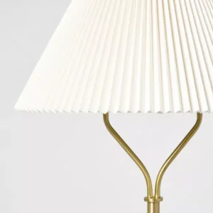 Alternative view of Lámpara de piso de metal de latón - Threshold