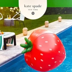 Alternative view of Inflable para alberca con diseño de fresa - Kate Spade