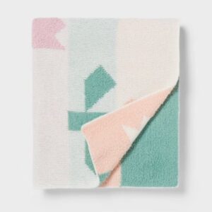 Cobija tejida con diseño moderno marca Pillowfort