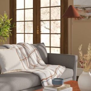 Alternative view of Manta de felpa estampada de 127 cm x 152.4 cm con reverso de piel sintética, con diseño de cuadros - Marca Threshold