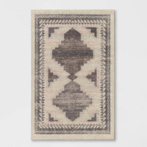 Alfombra persa con estampado en color tostado de 4x6 pies -Threshold