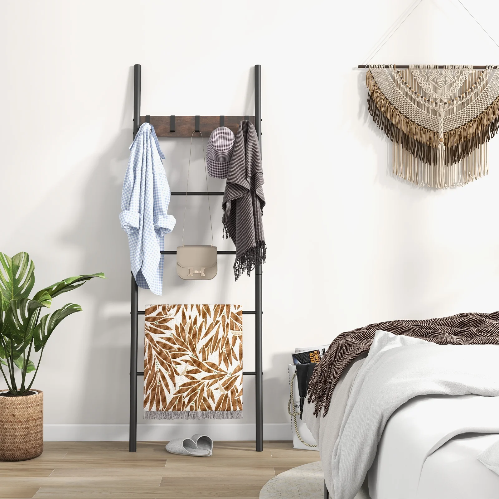 Escalera / Perchero de 5 niveles marca BLACK JAGUAR - Imagen 4